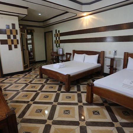 Ken-Yo Garden Resort And Hotel Pila  Luaran gambar