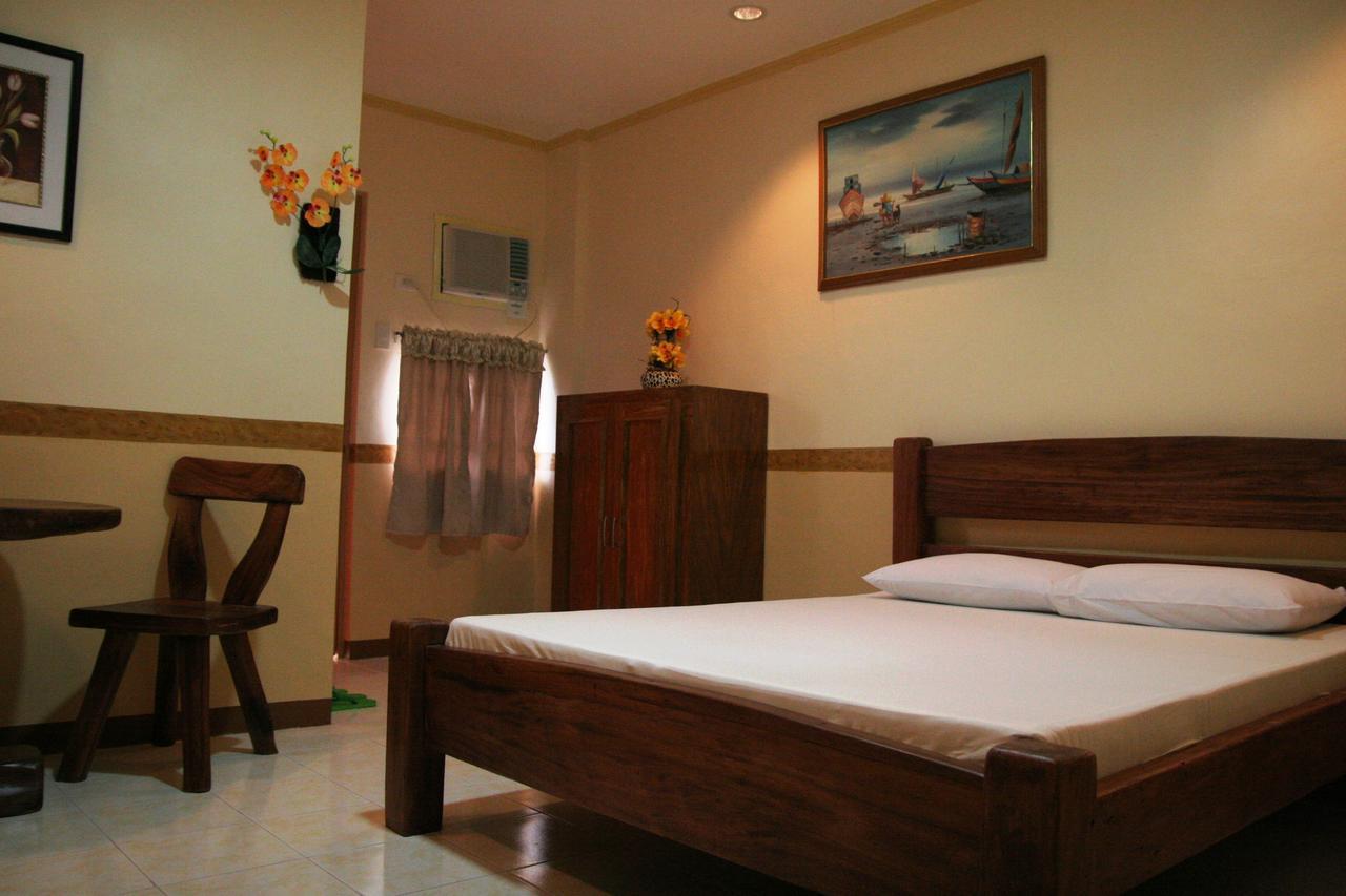 Ken-Yo Garden Resort And Hotel Pila  Luaran gambar