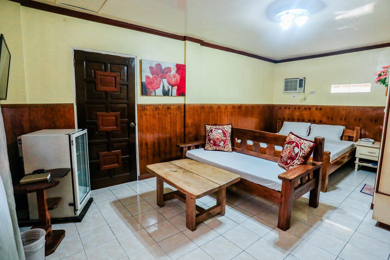 Ken-Yo Garden Resort And Hotel Pila  Luaran gambar