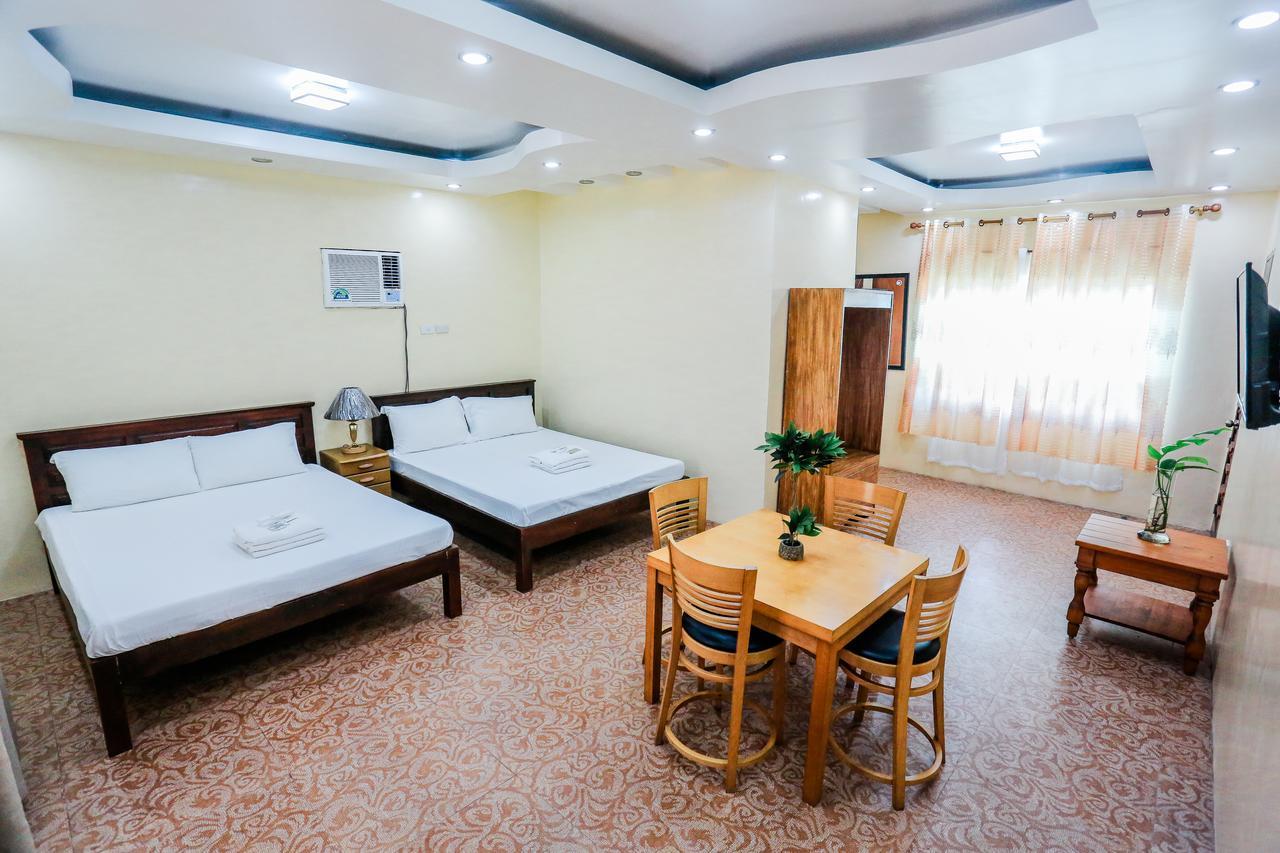 Ken-Yo Garden Resort And Hotel Pila  Luaran gambar