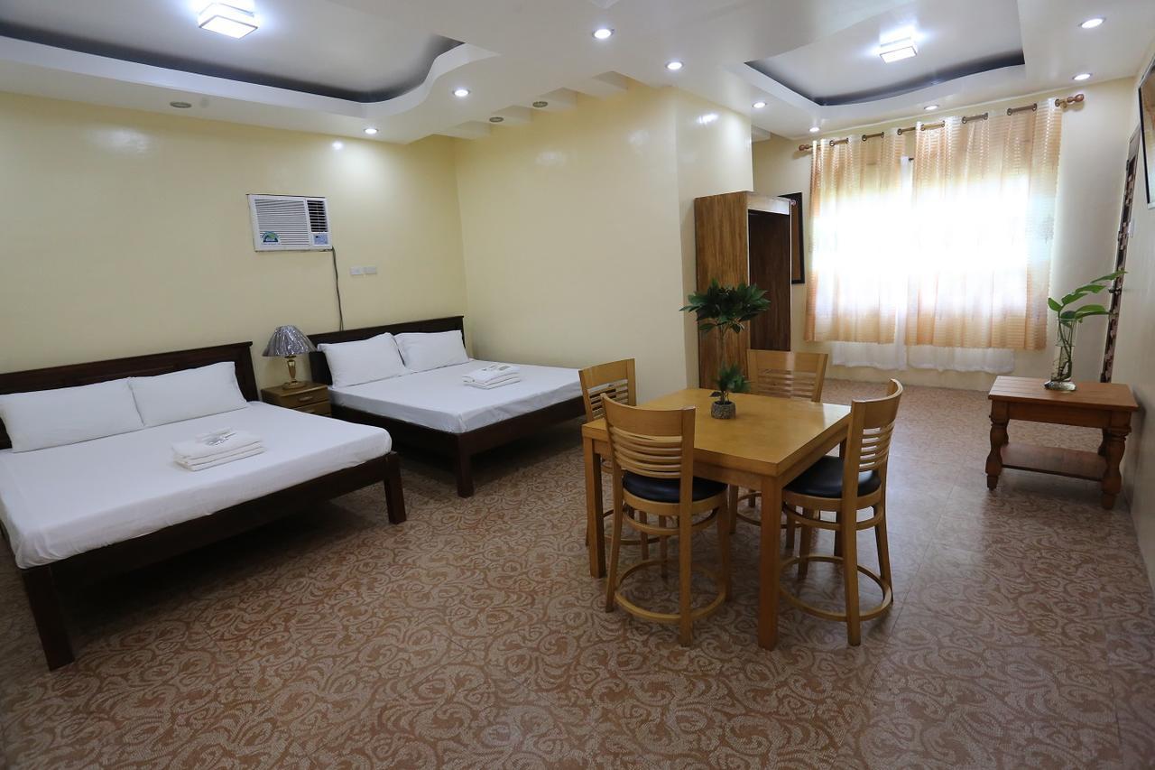 Ken-Yo Garden Resort And Hotel Pila  Luaran gambar