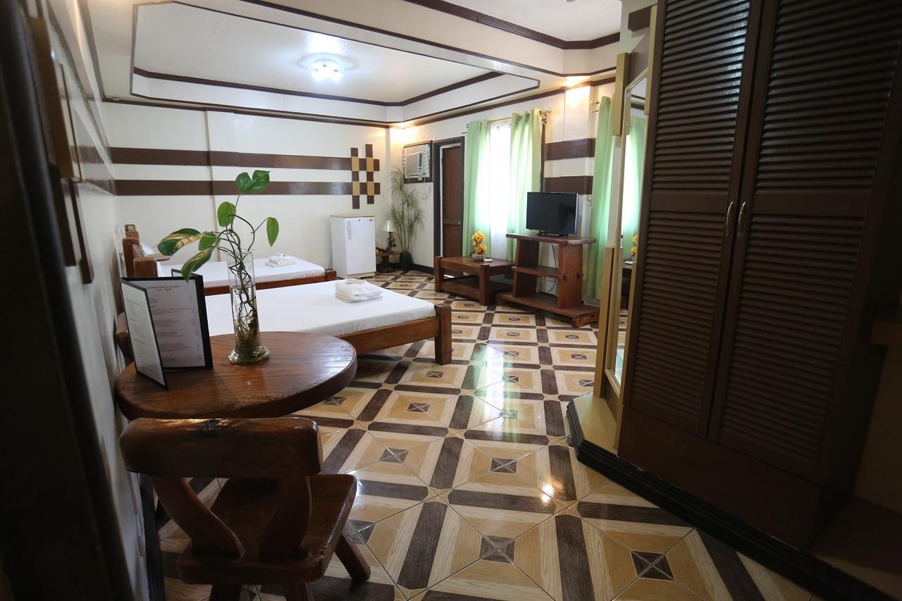 Ken-Yo Garden Resort And Hotel Pila  Luaran gambar