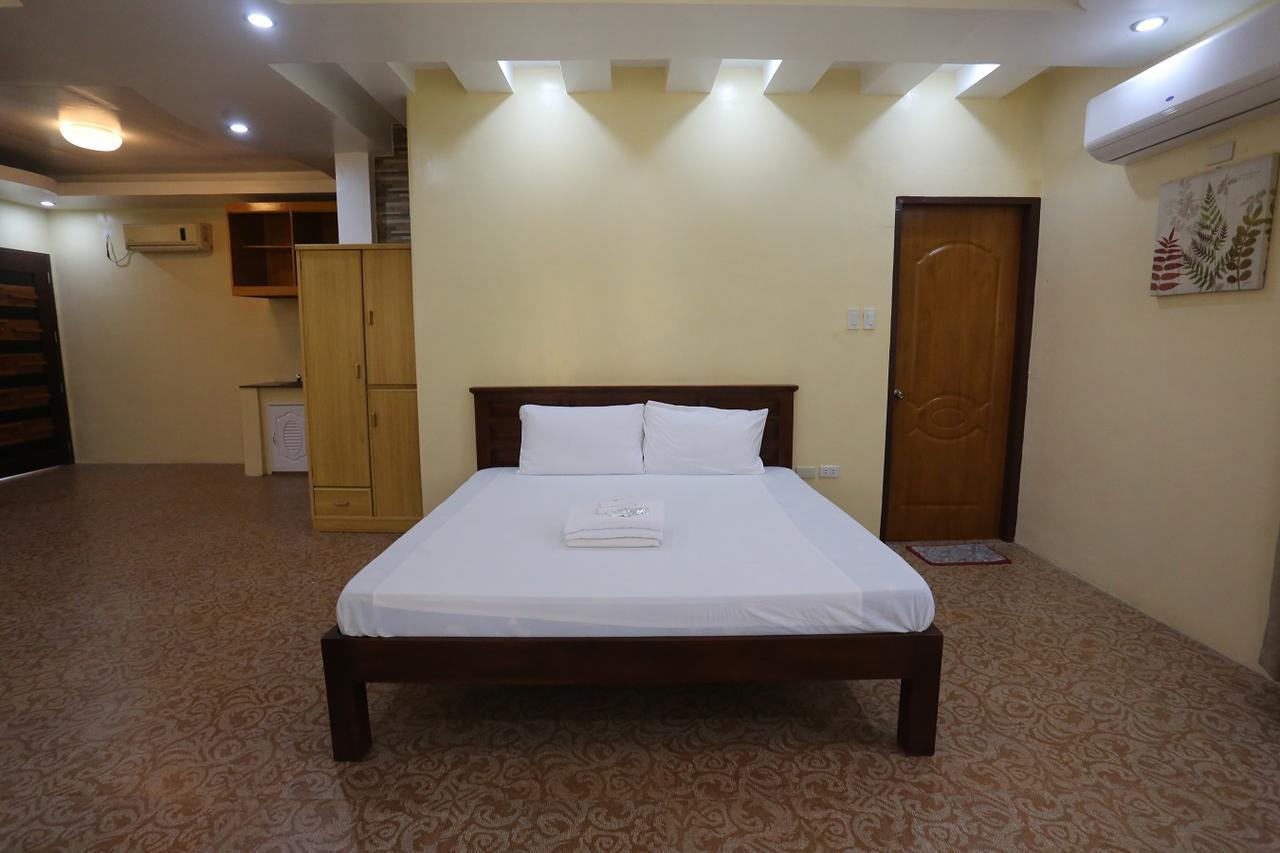 Ken-Yo Garden Resort And Hotel Pila  Luaran gambar