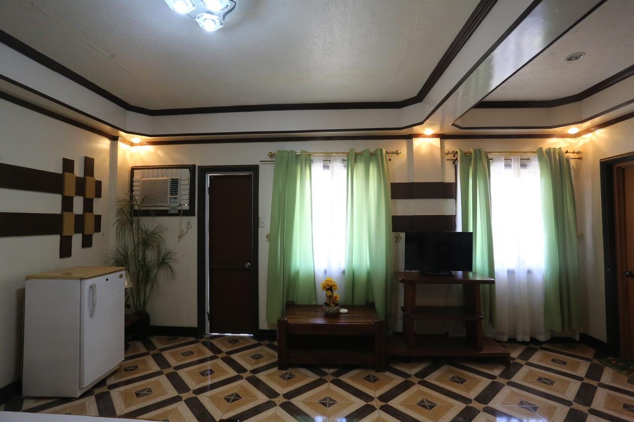 Ken-Yo Garden Resort And Hotel Pila  Luaran gambar