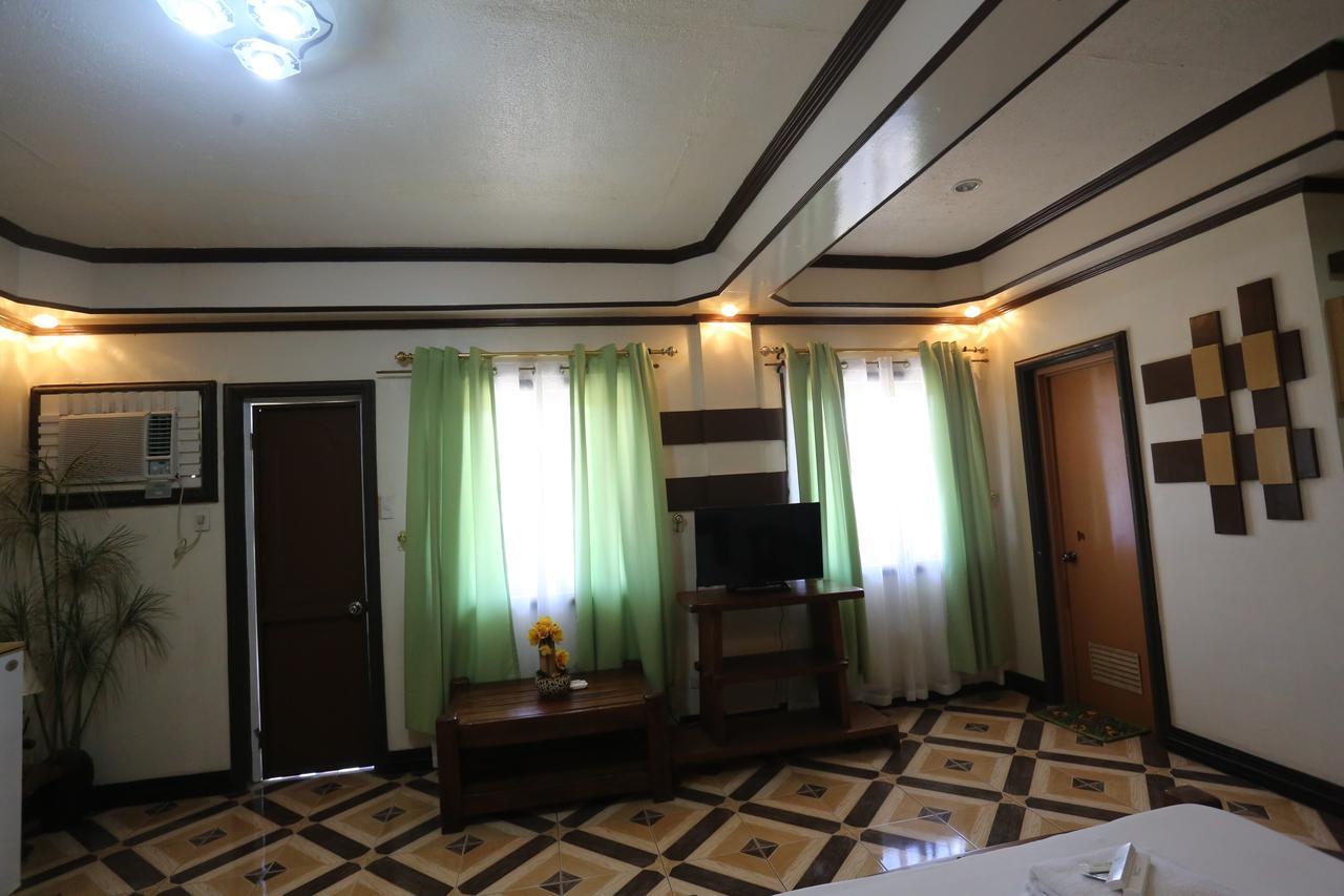 Ken-Yo Garden Resort And Hotel Pila  Luaran gambar