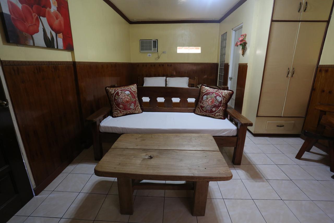 Ken-Yo Garden Resort And Hotel Pila  Luaran gambar
